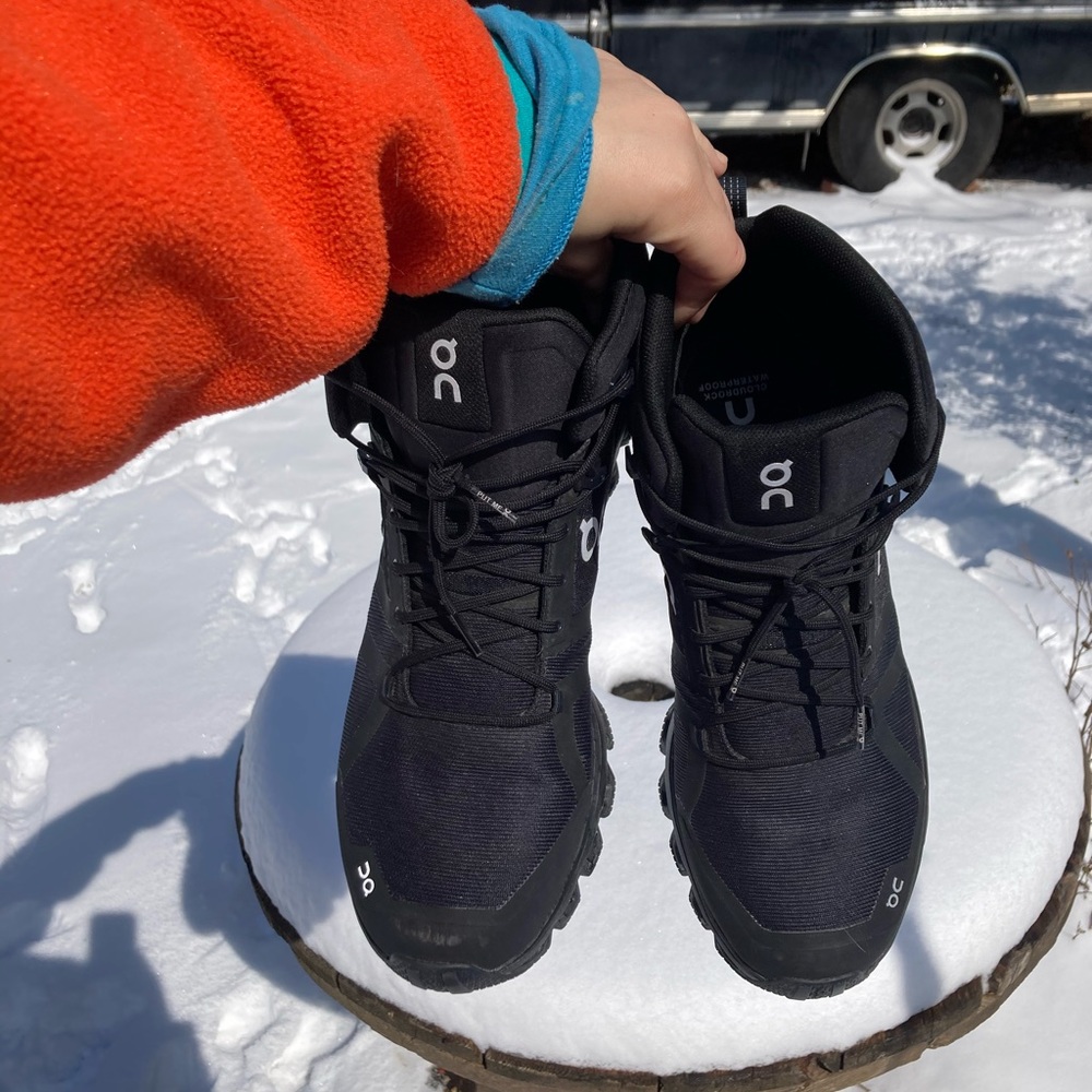 On-running cloud rock waterproof hiking boots